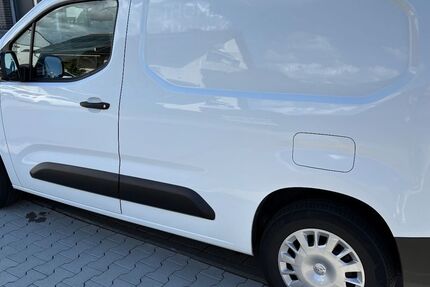 Opel Combo Electric 31.000 km 20.800 € Großholbach 56412