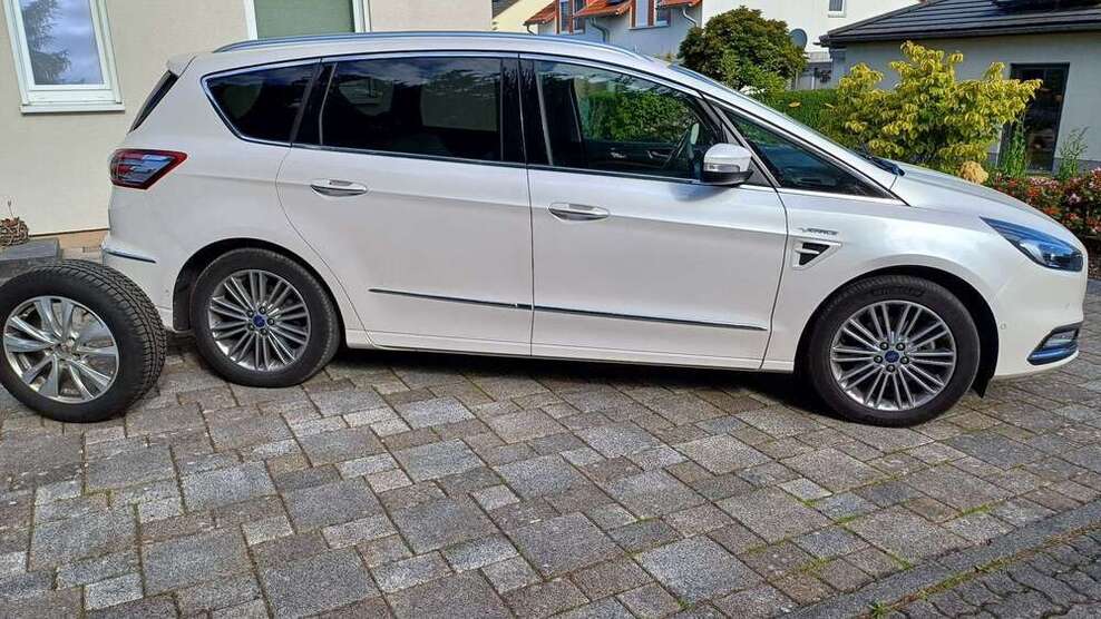 S-Max