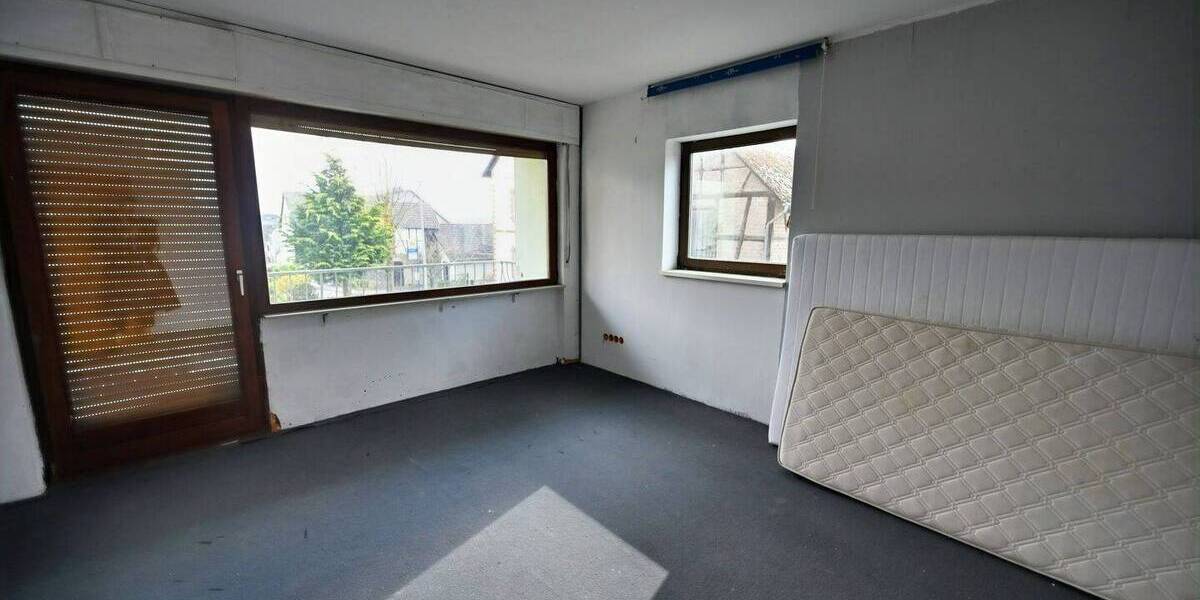 Mehrfamilienhaus, Wohnhaus Dahlheim - 1 Zimmer, 269 m&sup2;, 245.000&euro; | Angebot:26544673