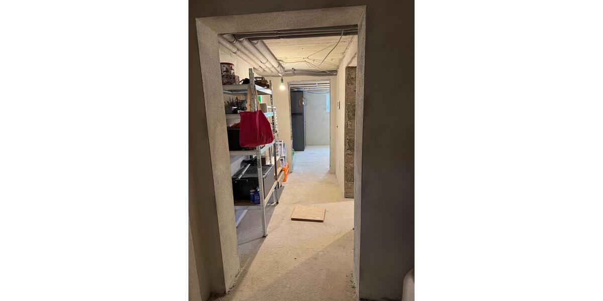 Kernsaniertes Einfamilienhaus mit Wärmepumpe, PV, Keller & Speich 5 zimmer