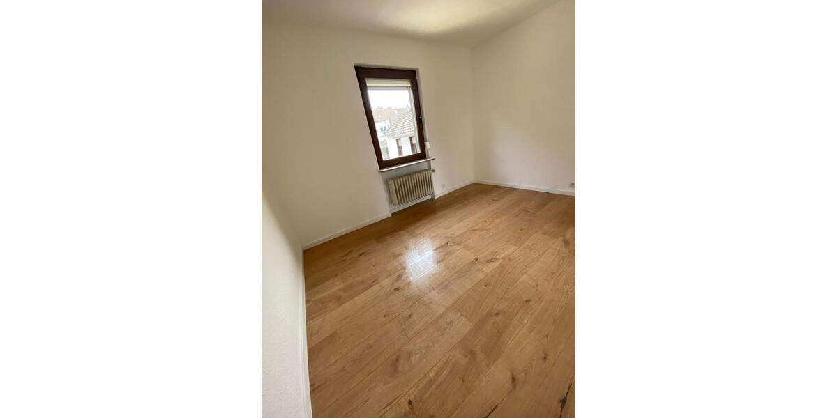 Etagenwohnung Neuwied Block - 3 Zimmer, 80 m&sup2;, 900&euro; | Angebot:26294374