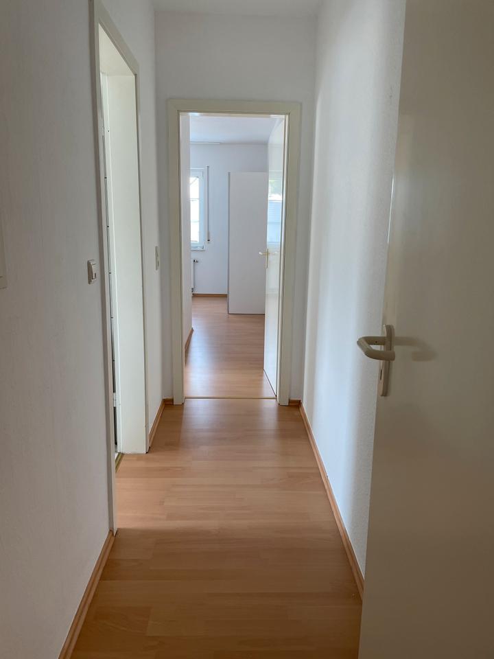 Schöne, helle 3-Zimmer-Wohnung im EG mit Terrasse und Stellplatz