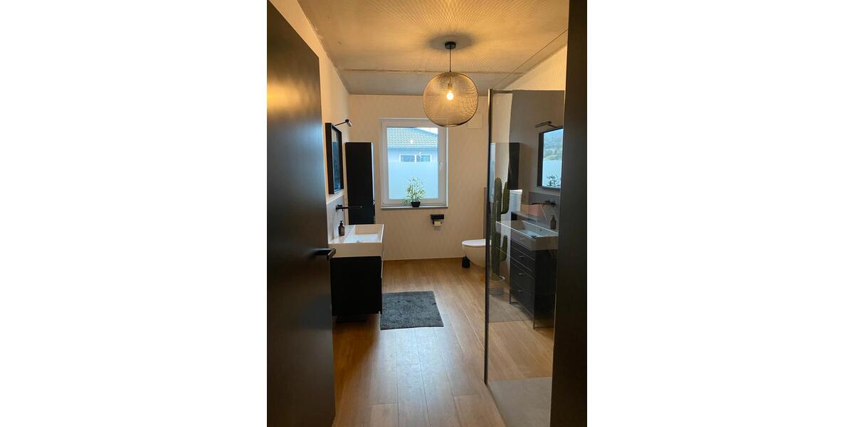 Modernes Einfamilienhaus mit Weitblick 4.5 zimmer