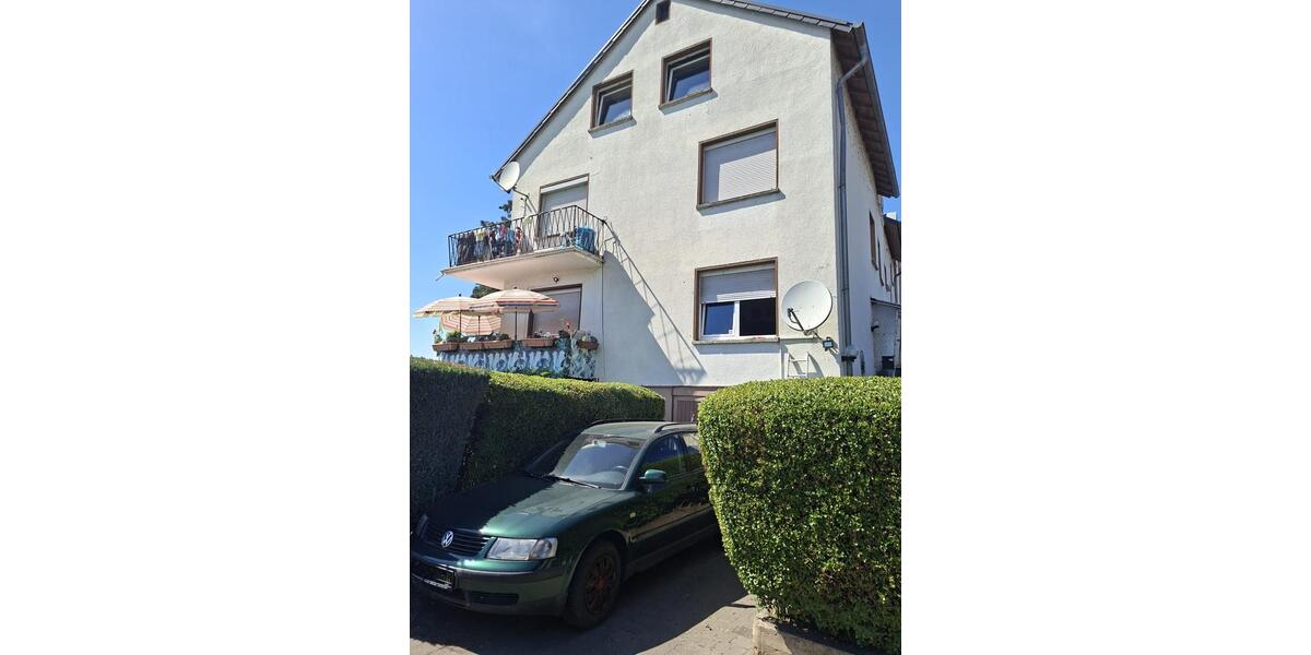 Dachgeschoßwohnung Vallendar - 3 Zimmer, 90 m&sup2;, 400&euro; | Angebot:26702389