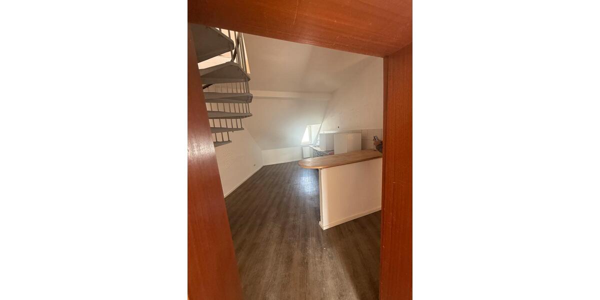 Große DG Wohnung in Koblenz Lützel ideal als WG 4 zimmer