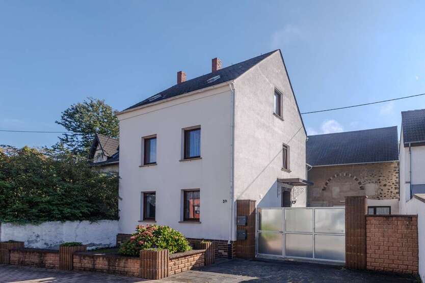 Haus zum Kaufen in Kruft 250.000 € 122 m² 8 zimmer