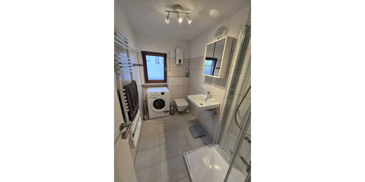 Zentrales Reihenhaus in Vallendar: 4 Zimmer, 2 Bäder, Balkon und 2 Stellplätze im eigenen Hof - Reihenendhaus Vallendar | Angebot:27328022