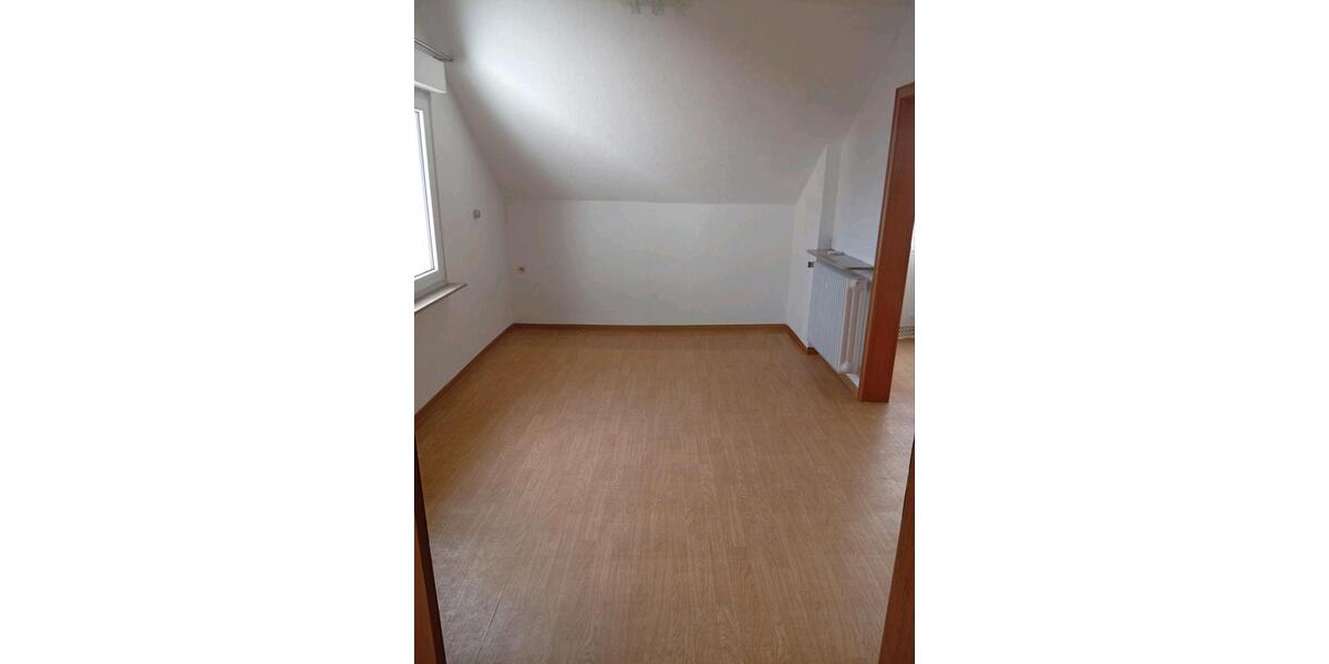 Etagenwohnung Neuwied Feldkirchen - 3 Zimmer, 78 m&sup2;, 600&euro; | Angebot:25483173