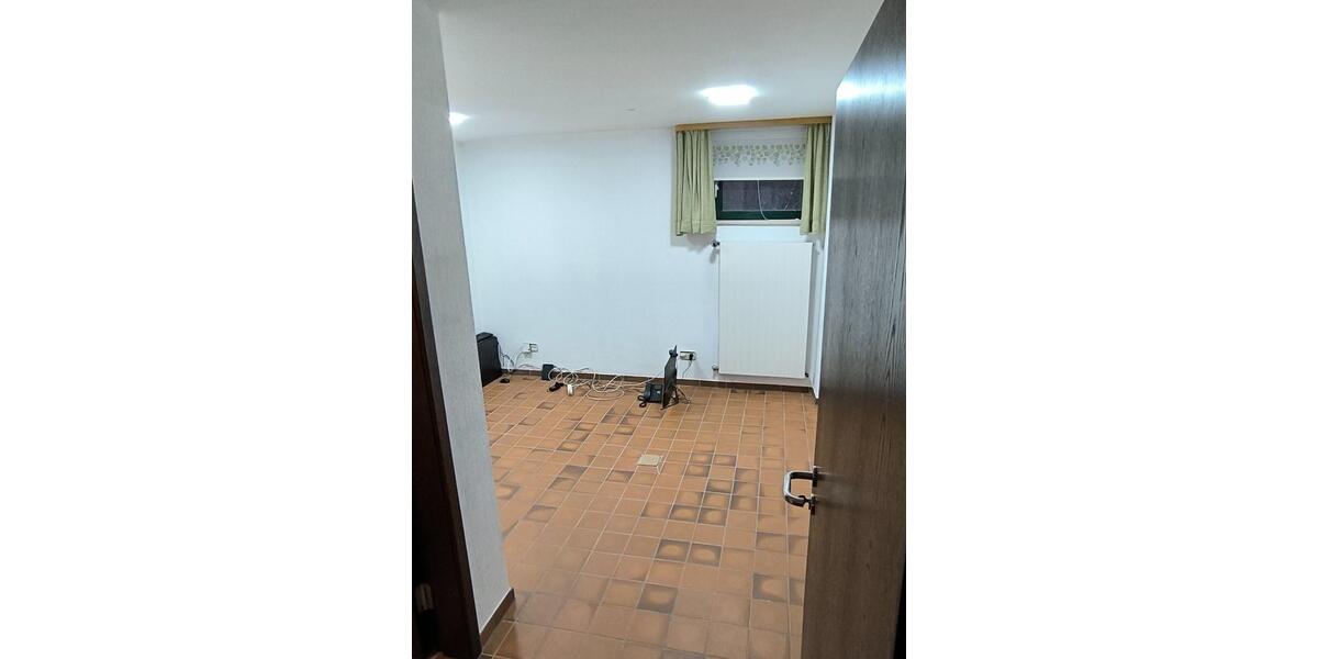 Modernes Büro zur Vermietung – hell, flexibel, zentral zimmer